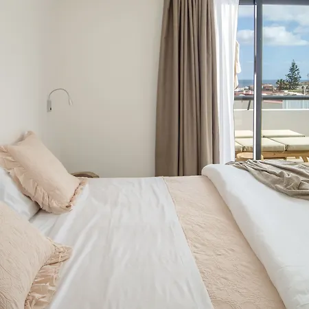 Luxury With Sea Views And Heated Pool Ii - Adults Only דירה