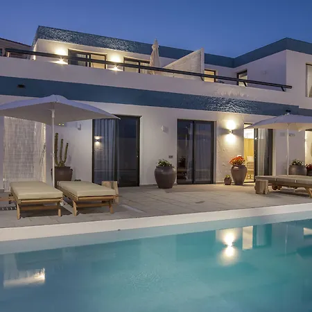 דירה Luxury With Sea Views And Heated Pool Ii - Adults Only טלדה